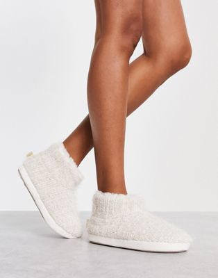 cable knit boot slipper in cream-White
