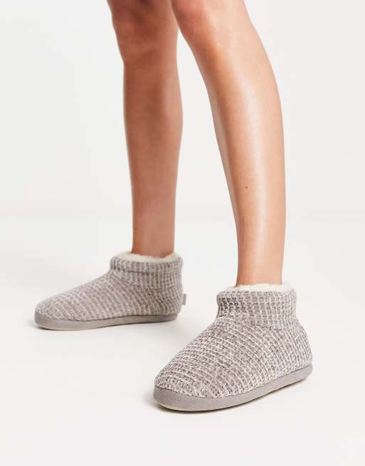 Grey hot sale boot slippers