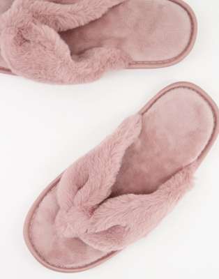 totes fluffy slippers
