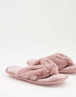 totes fluffy slippers