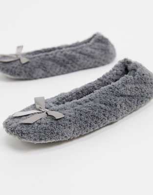 totes isotoner pillowstep slippers