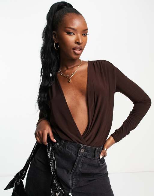 Trendyol - Body a maniche lunghe con scollo profondo sul davanti, colore marrone