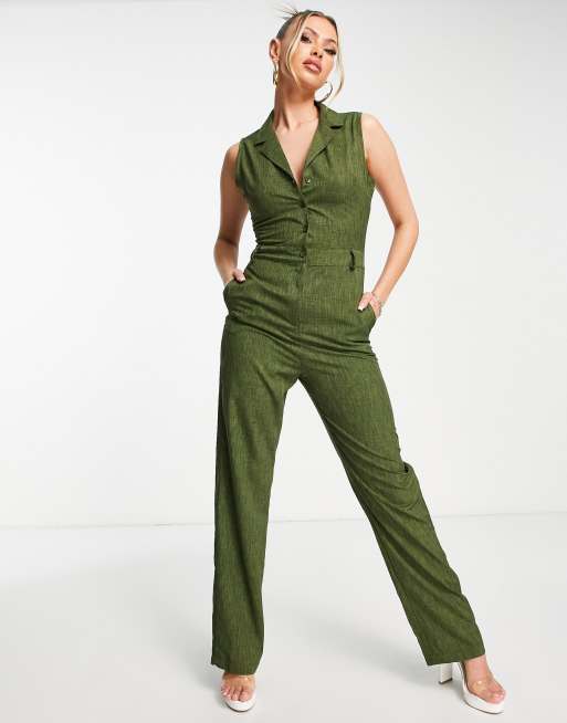 Trendyol – Kakifärgad, figursydd jumpsuit