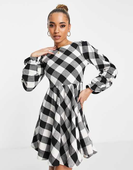 Black and white store long sleeve dress