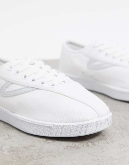 Tretorn store all white