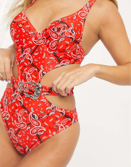 Trikini de cachemir con escote pronunciado y hebilla de Playful Promises, 3 de 4