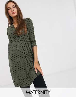 фото Трикотажное платье в зеленый горошек с рукавами 3/4 от new look maternity