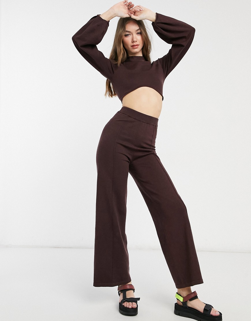 фото Трикотажные широкие брюки коричневого цвета с декоративным швом спереди от комплекта asos design-коричневый цвет