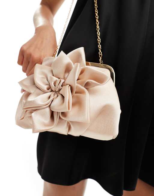 True Decadence - Borsa a tracolla in raso color cipria con fiore 