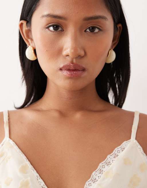 True Decadence chunky resin pearl stud earrings in gold tone, 3 of 3