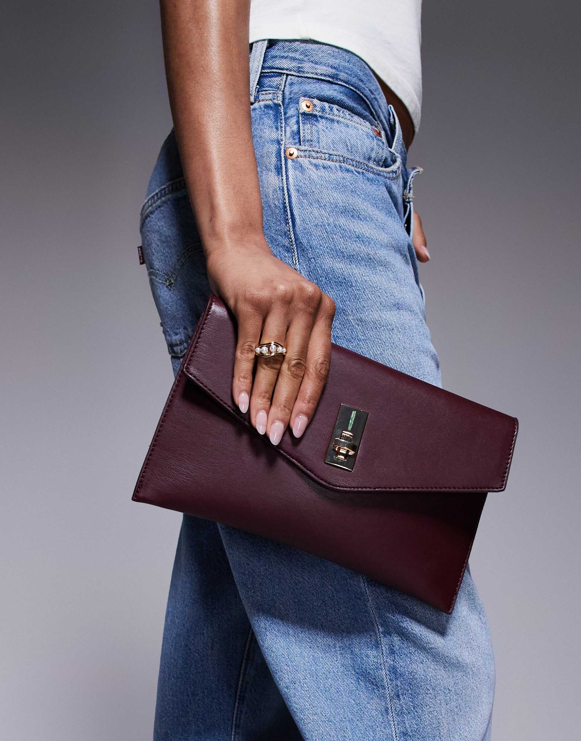 true decadence classic pu clutch bag in dark burgundy