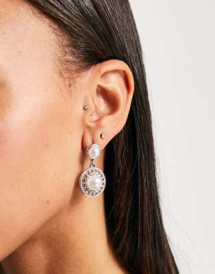 True Decadence drop earrings in silver with pearl
