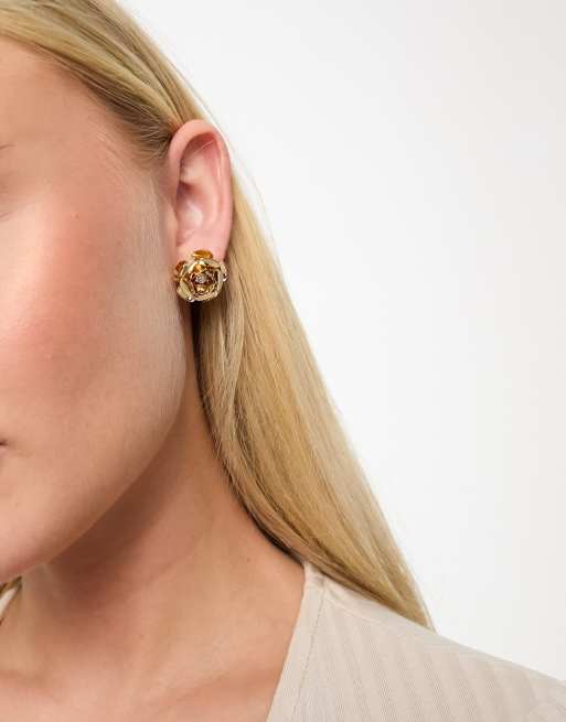 True Decadence flower stud earrings in gold, 3 of 4
