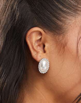 True Decadence - Orecchini color argento decorati con perla vintage