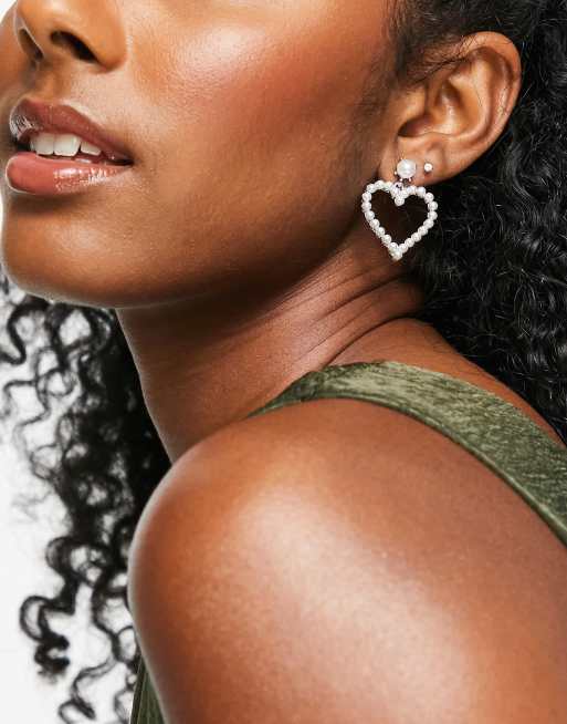 True Decadence - Orecchini pendenti con cuori in perla, colore argento