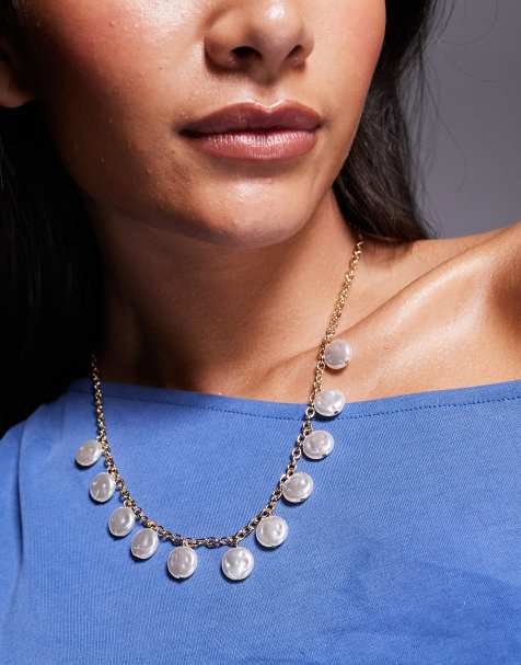True Decadence pearl charm necklace in gold tone - view 1