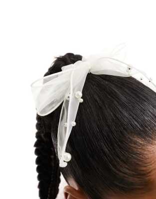 True Decadence pearl detail organza hair bow in white