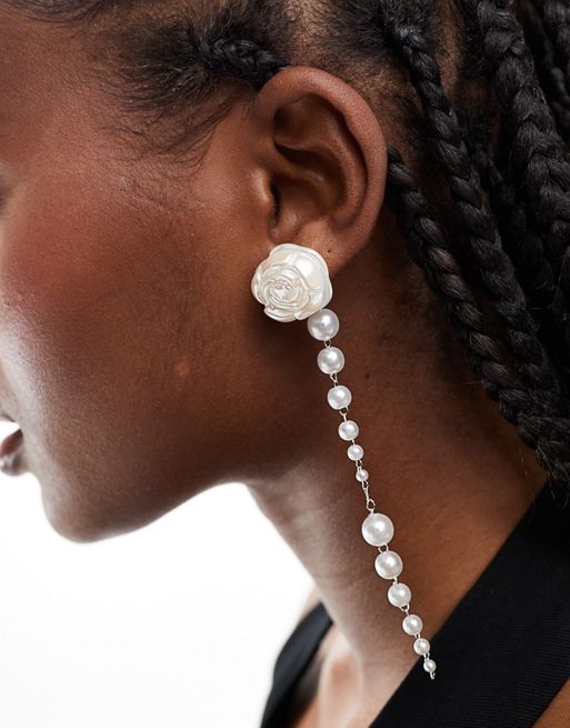 True Decadence pearl drop earrings with roses in white