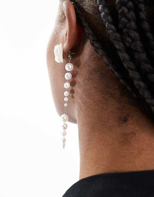 True Decadence pearl drop earrings with roses in white, 3 of 4