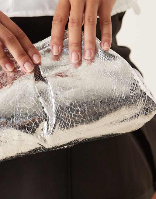 True Decadence – Pillow – Silverfärgad, metallisk kuvertväska, 4 av 4