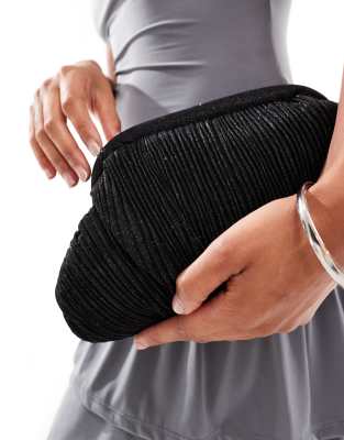 plisse clutch bag in black