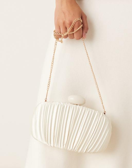 True Decadence – Plissierte Clutch-Tasche aus Satin in Cremeweiß, 3 von 4