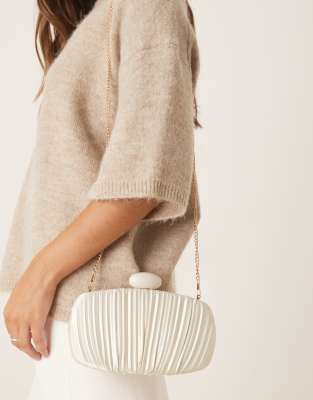 True Decadence - Plissierte Satin-Clutch in Schokobraun-Brown