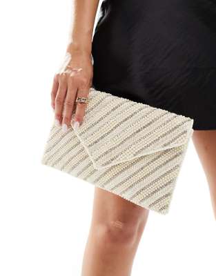 True Decadence - Pochette a busta con motivo a righe decorata con perline color crema e cipria 