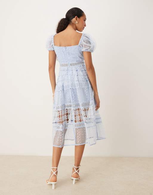 True Decadence Puff sleeve midi dress in light blue, 3 of 4