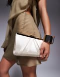 [True Decadence] True Decadence satin clutch bag in cream-Gold No Size CREAM