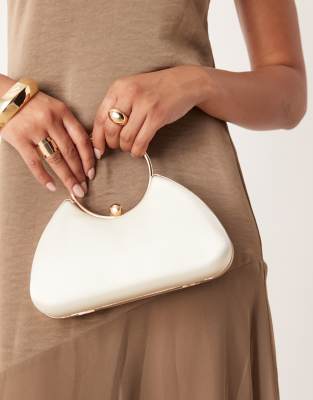 True Decadence - Satin-Handtasche in Creme mit Henkel-Weiß