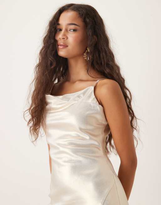 True Decadence Tie back midi dress in white metallic, 4 of 4