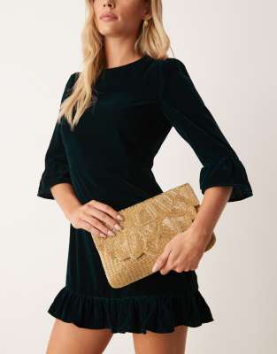 True Decadence - Verzierte Clutch in Gold mit Bogenkantensaum-Goldfarben