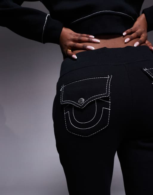 True Religion - Big T - Pantalon de jogging d'ensemble évasé avec poches et coutures contrastantes - Noir, 3 de 5