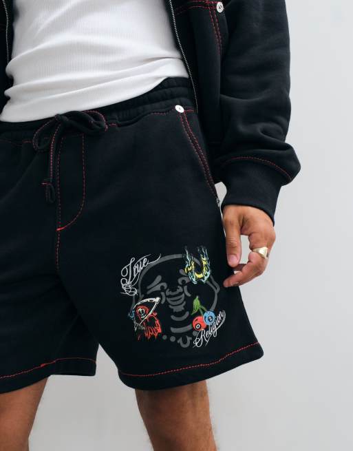 True Religion Buddha-Gesicht Grafik-Fleece-Shorts als Kombiteil in Schwarz, 2 von 5