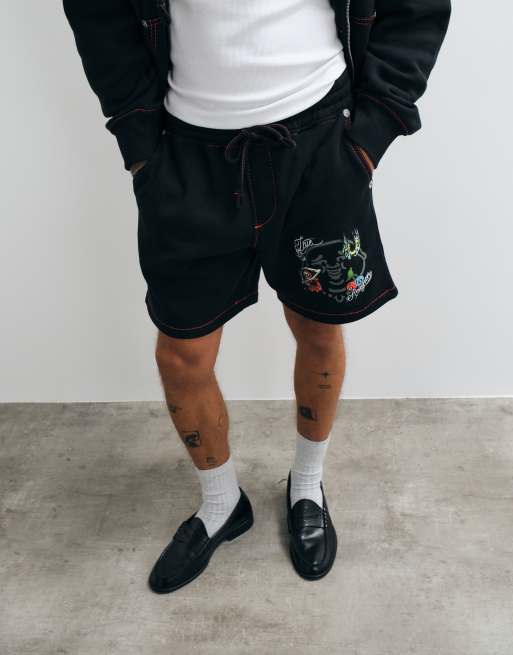True Religion Buddha-Gesicht Grafik-Fleece-Shorts als Kombiteil in Schwarz, 5 von 5