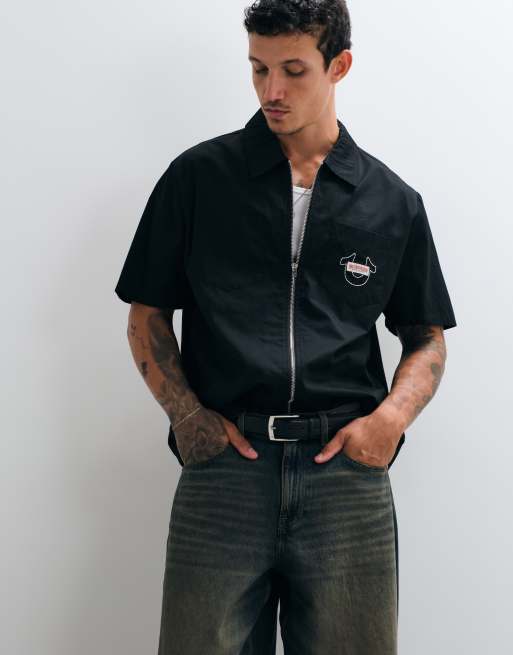 True Religion camicia nera a maniche corte con zip integrale e stampa Buddha sul retro, 5 di 5
