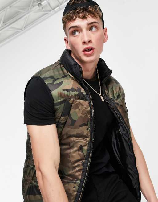 tornado Adviseren oven True Religion - Gewatteerde bodywarmer met camouflageprint | ASOS