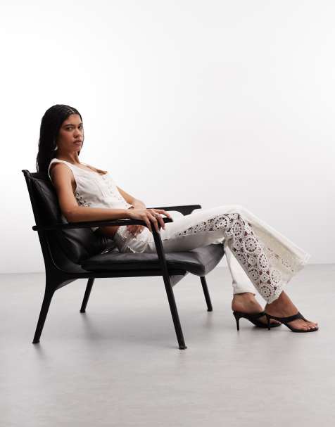 True Religion - Jeans a zampa bianchi a vita medio alta con dettagli all'uncinetto in coordinato - view 1