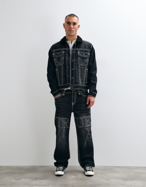 True Religion - Coordinato in denim con giacca e jeans con logo goffrato, 3 di 3