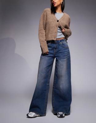 True Religion - Jessie Big T - Superweite Jeans in mittelblauer Waschung