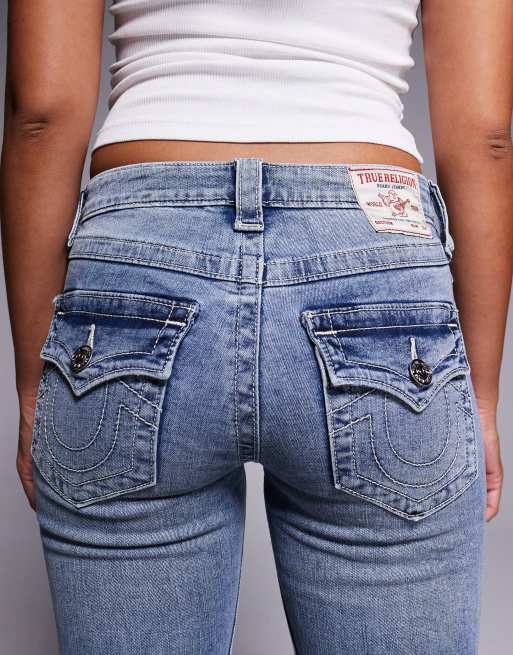 True Religion – Joey – Schlagjeans in blauer Waschung mit Pattentasche und mittelhohem Bund, 5 von 5