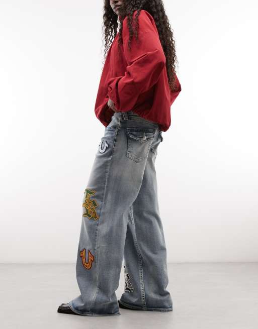 True Religion multi patch super baggy flap pocket jeans in light wash blue, 2 of 5