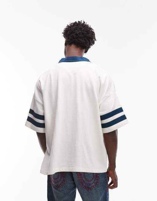 True Religion oversized contrast collar detail motif sports top in cream, 3 of 5