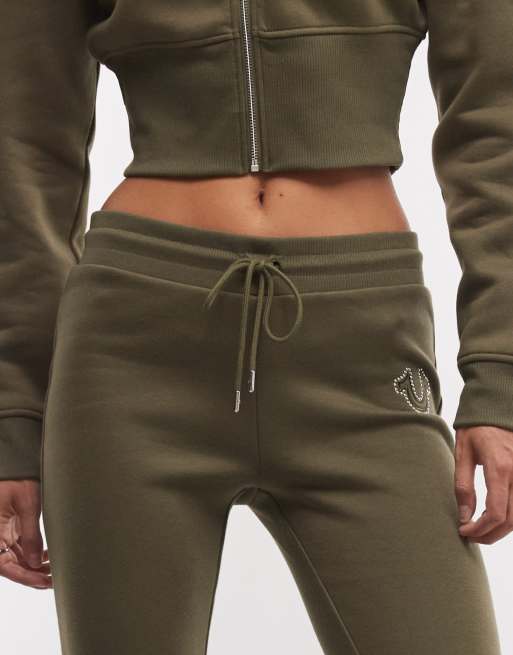 True Religion pantalon flare taille mi-haute à clous ensemble coordonné vert foncé, 3 de 5