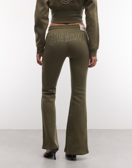 True Religion pantalon flare taille mi-haute à clous ensemble coordonné vert foncé, 5 de 5