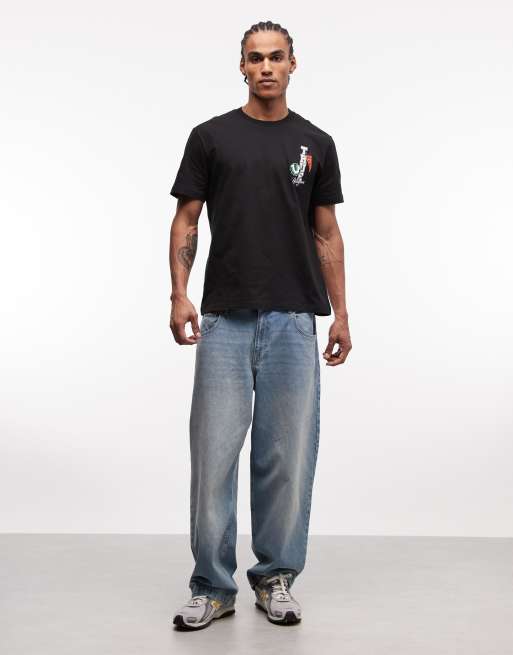True Religion pennants t-shirt in jet black, 2 of 5