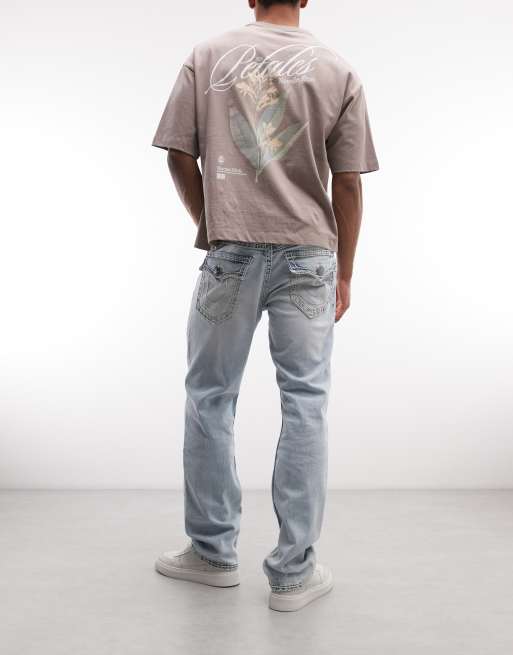 True Religion – Ricky – Schmal geschnittene Jeans in verwaschenem Hellblau mit Pattentaschen , 3 von 5