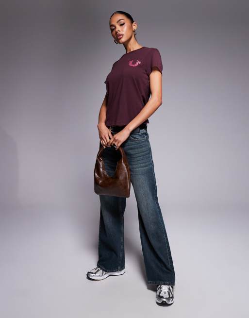 True Religion - T-shirt mini bordeaux con stampa del logo con strass sul retro, 3 di 4