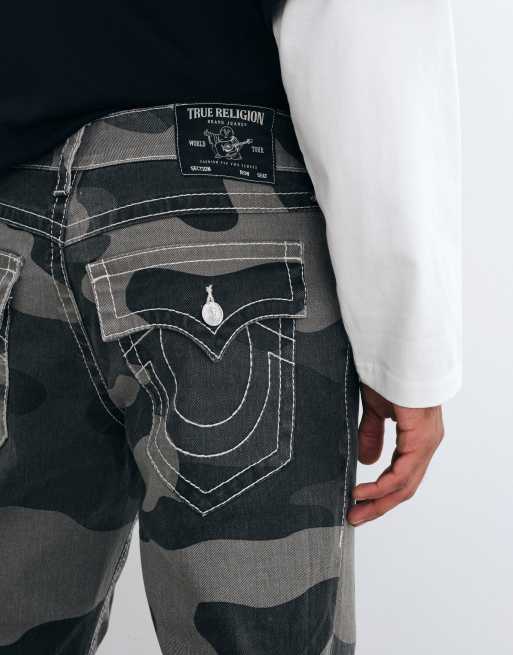True Religion - vaqueros Ricky de sarga holgados con solapa y estampado camuflaje negro, 2 de 5